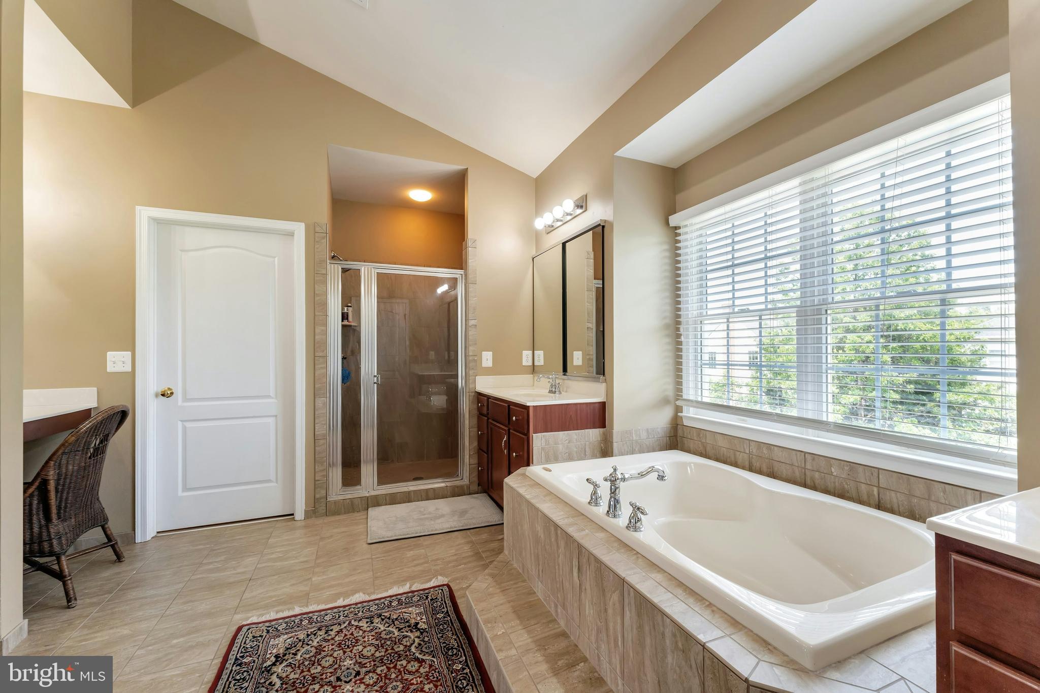 20258 KENTUCKY OAKS COURT