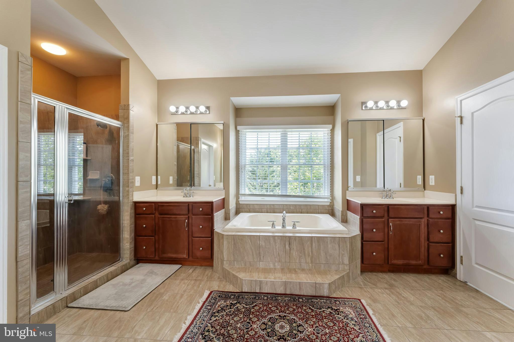 20258 KENTUCKY OAKS COURT