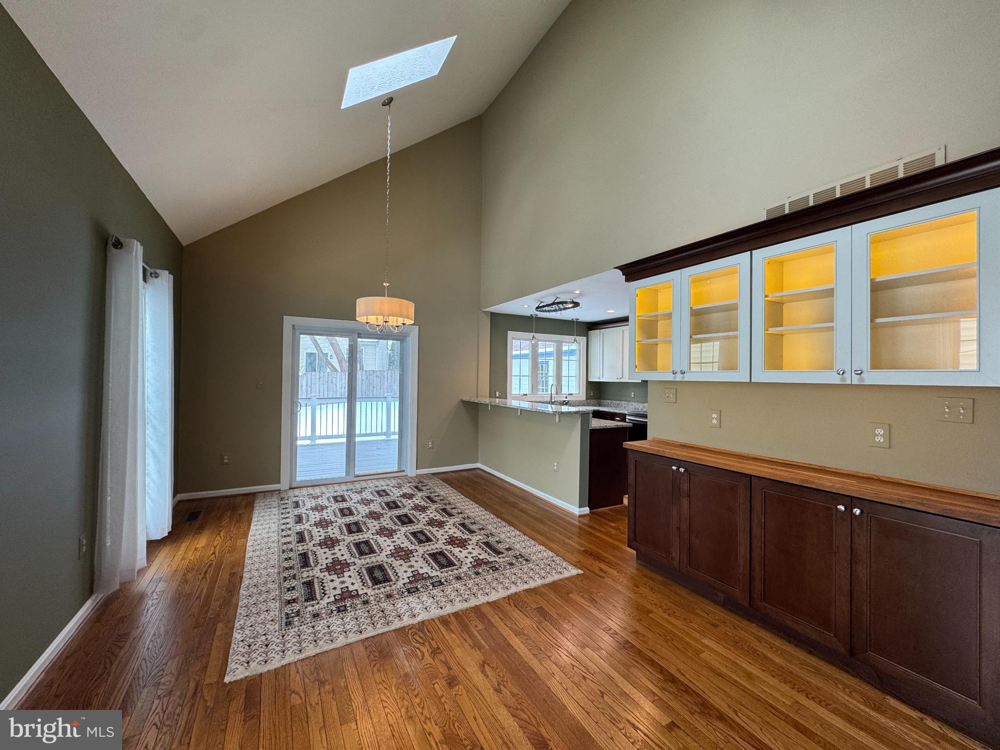 15 LINDEN HILL WAY SW