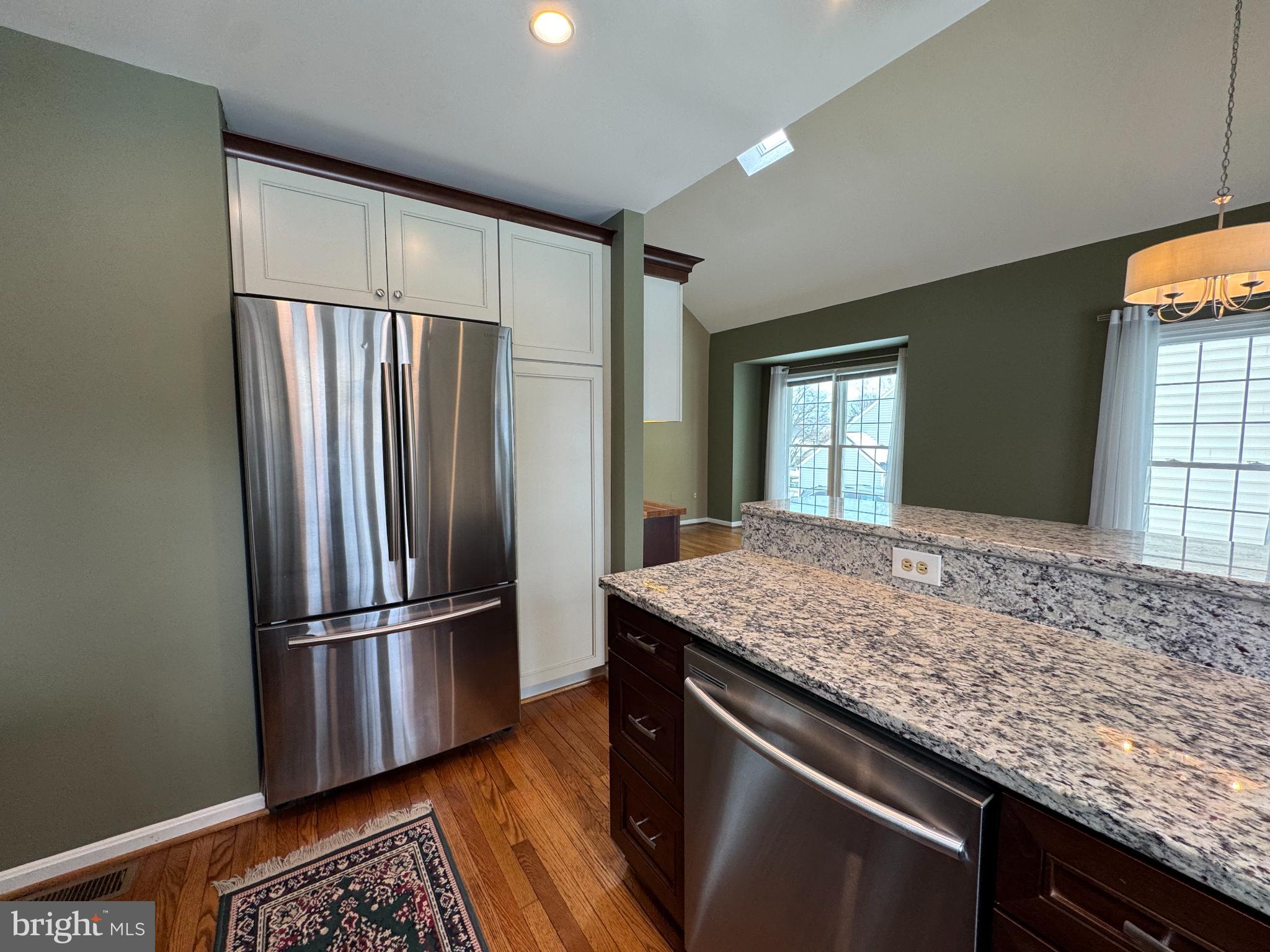 15 LINDEN HILL WAY SW