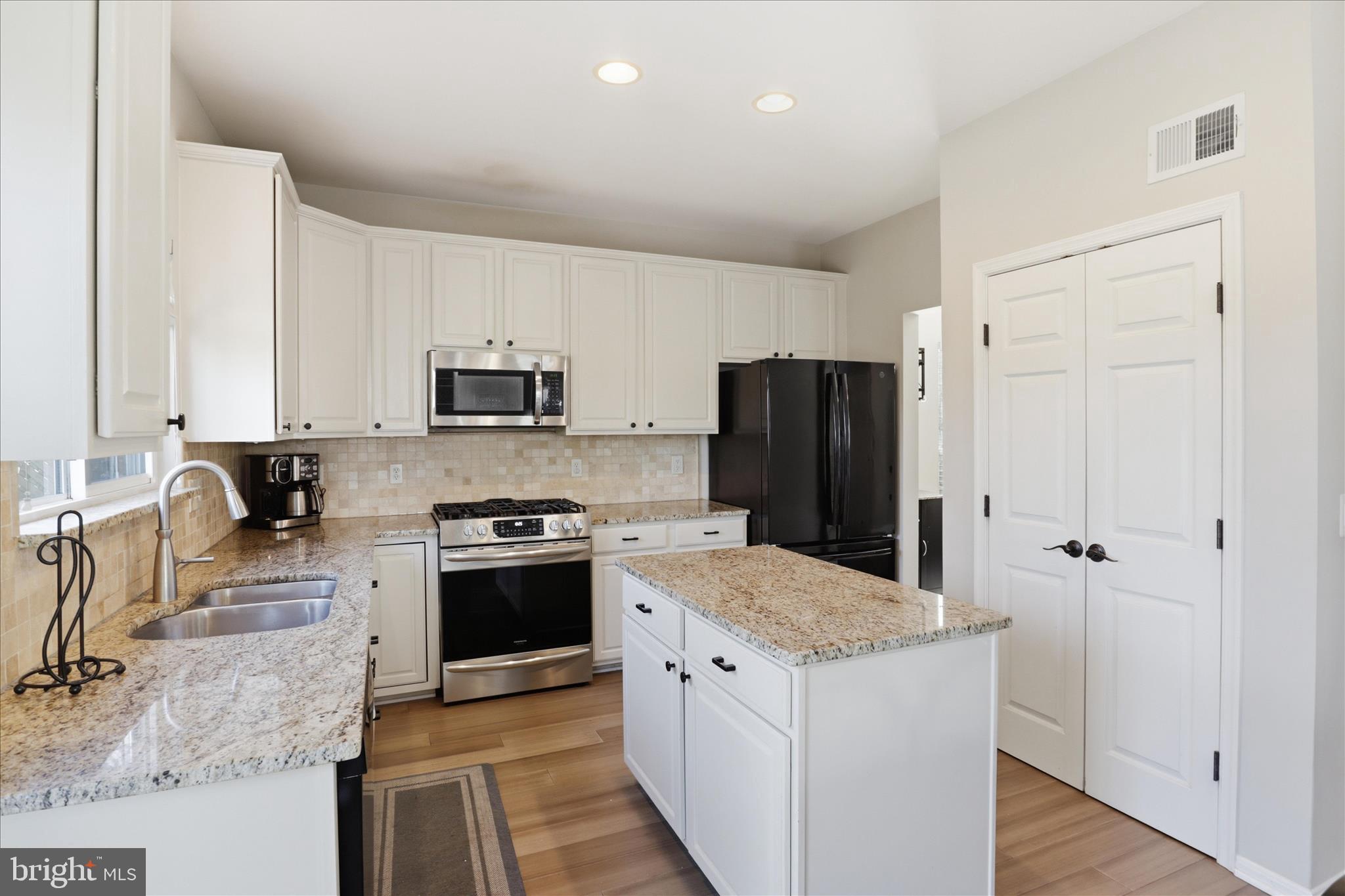 21172 SUNDIAL COURT