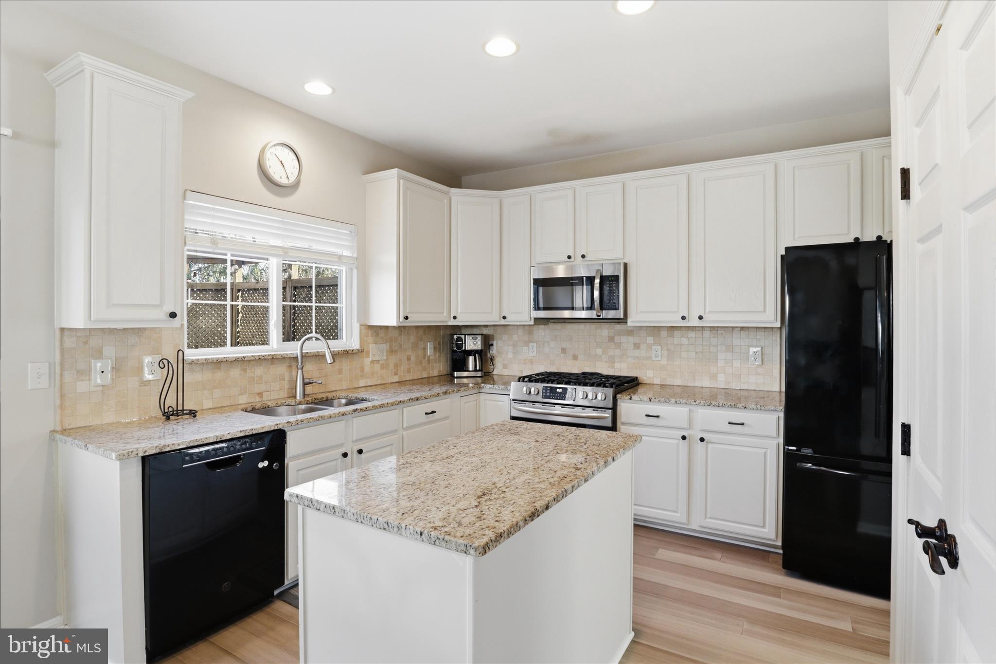 21172 SUNDIAL COURT