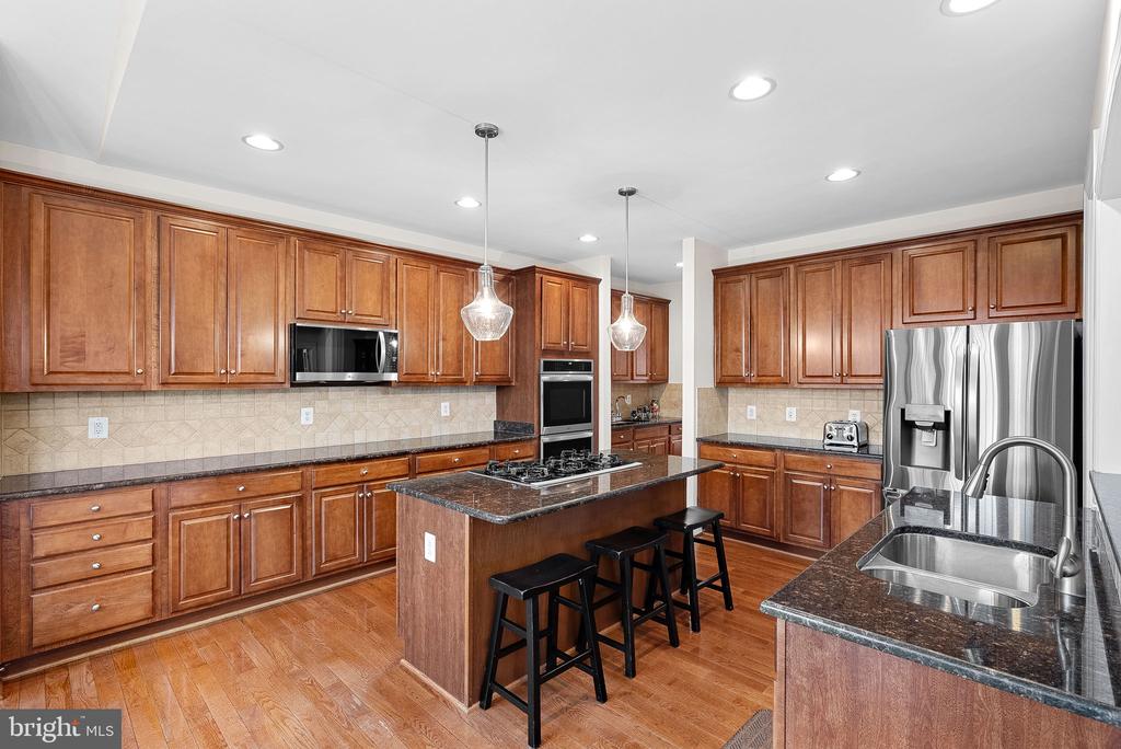 19033 QUIVER RIDGE DRIVE