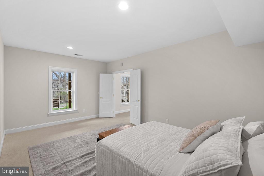 19033 QUIVER RIDGE DRIVE