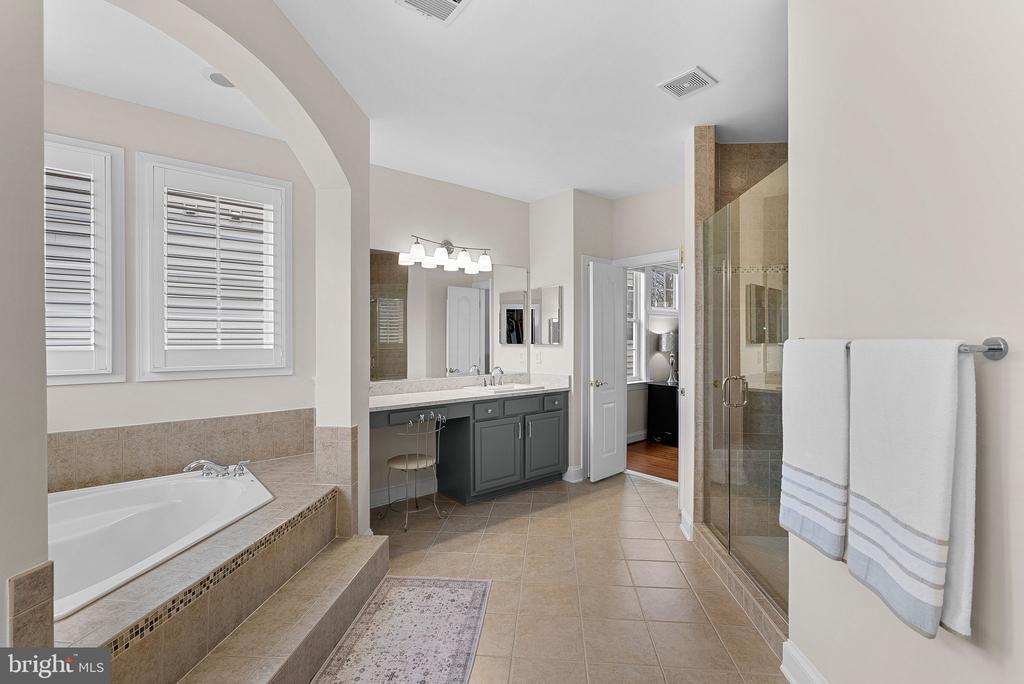 19033 QUIVER RIDGE DRIVE