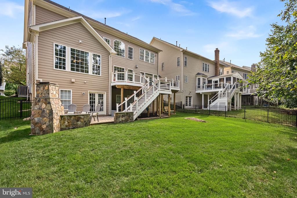 19033 QUIVER RIDGE DRIVE