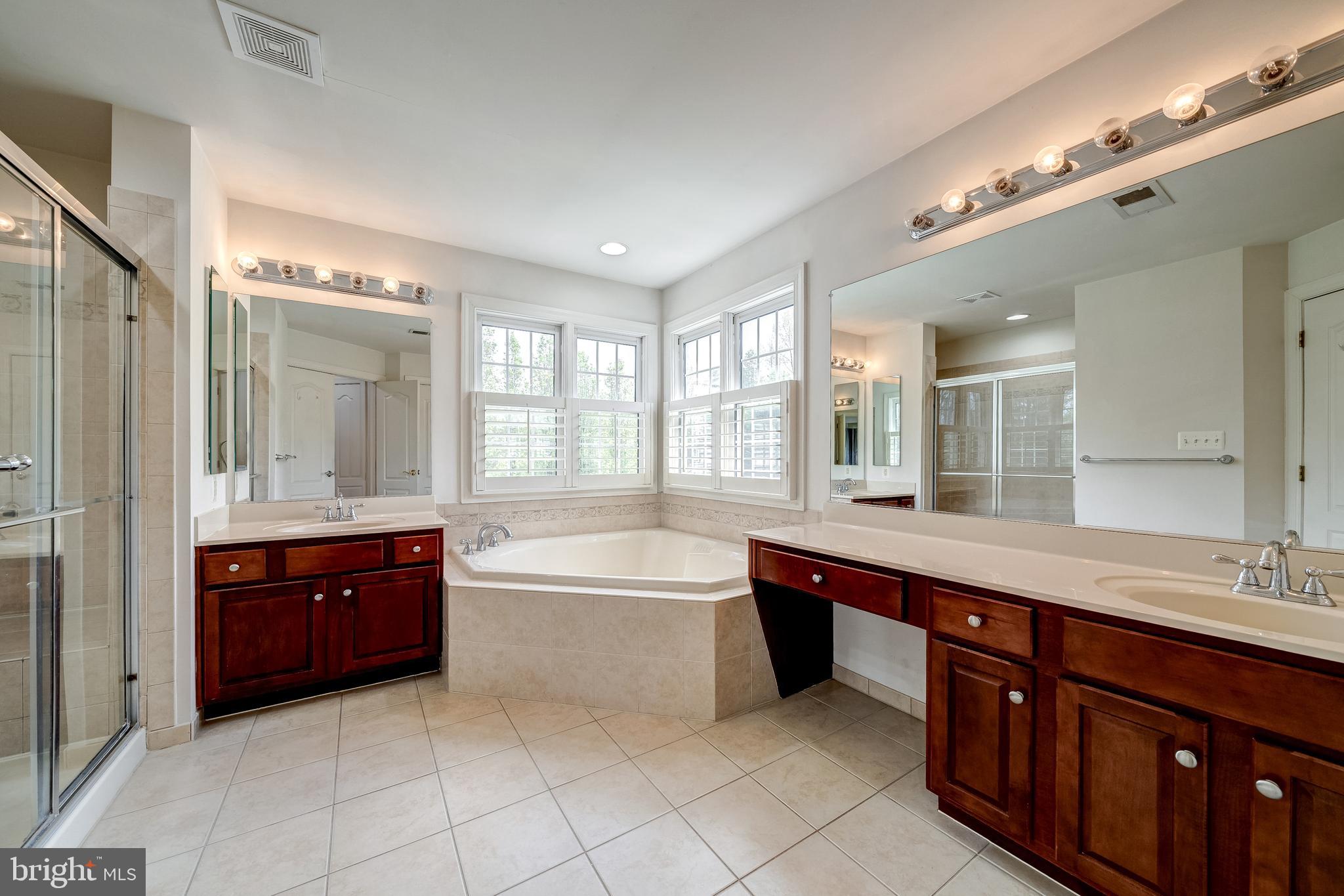 40456 LENAH RUN CIRCLE