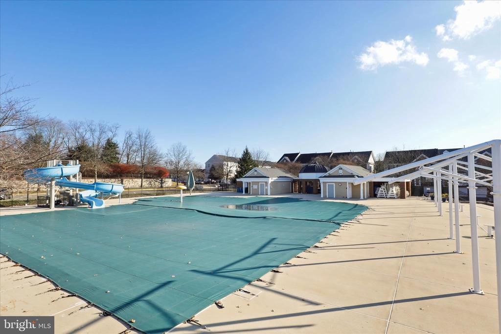 25524 CROSSFIELD DRIVE