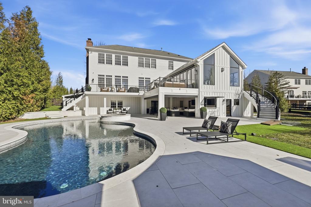 40631 LENAH RUN CIRCLE