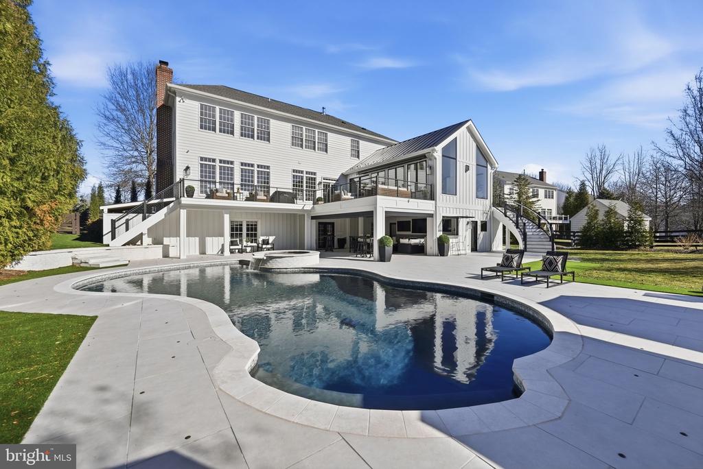 40631 LENAH RUN CIRCLE