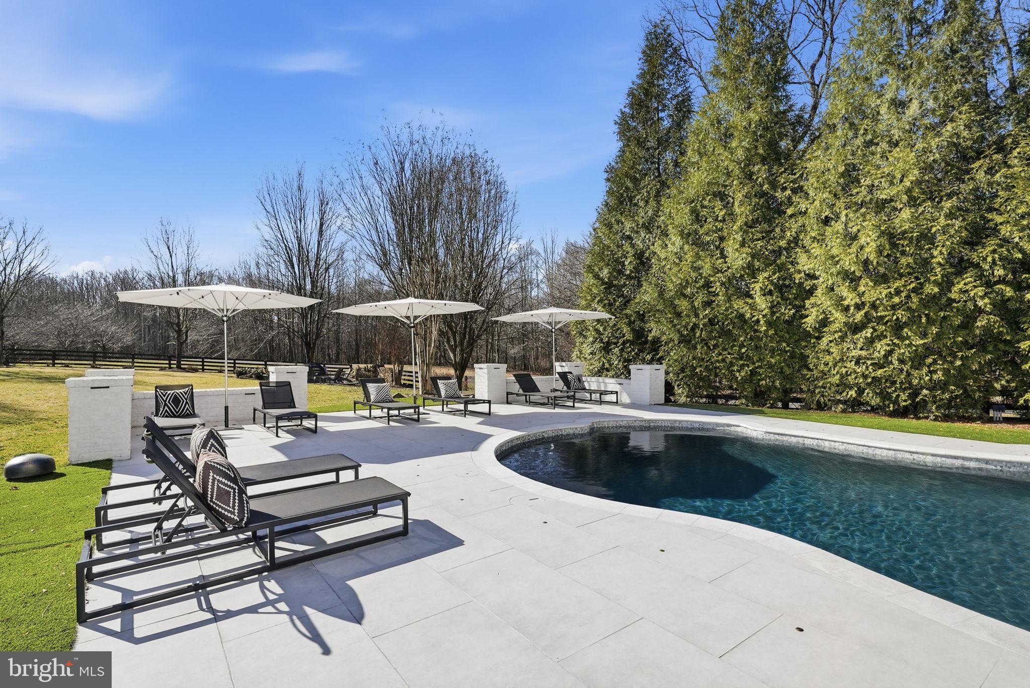 40631 LENAH RUN CIRCLE