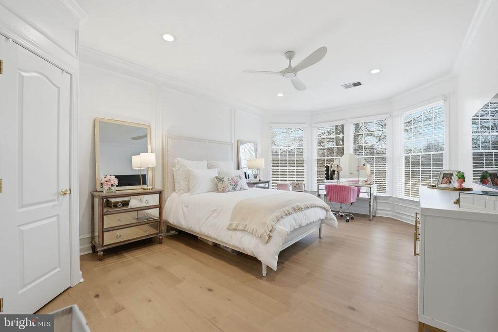 40631 LENAH RUN CIRCLE