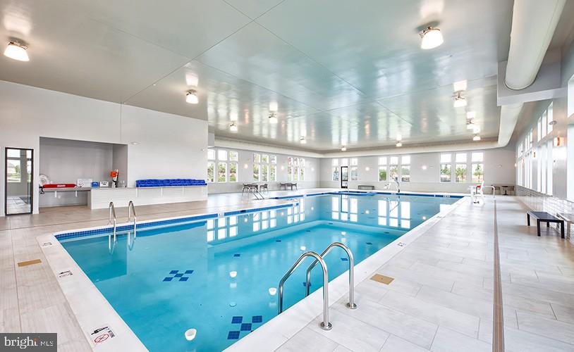 23669 GOLDEN EMBERS SQUARE 204