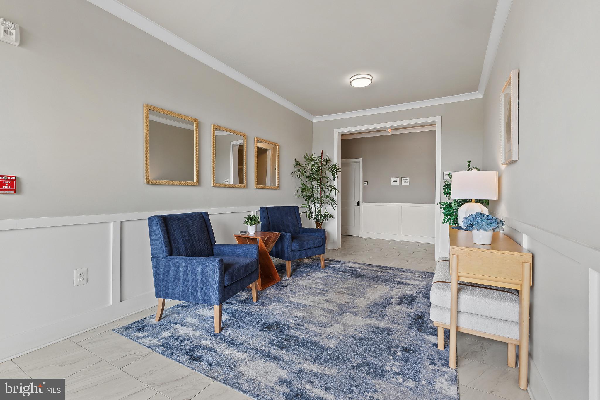 23669 GOLDEN EMBERS SQUARE 204