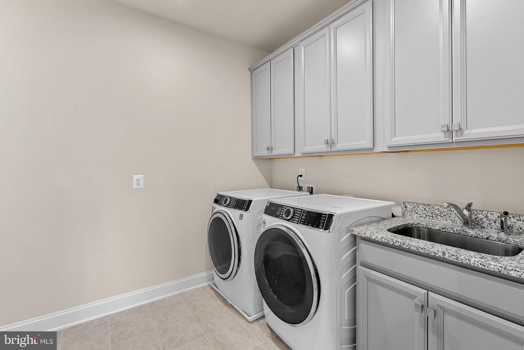 35639 CREEKS EDGE LANE