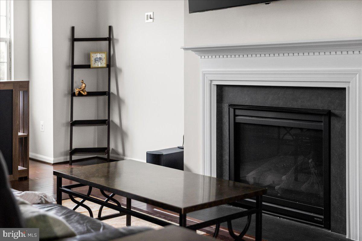 1590 KINNAIRD TERRACE NE