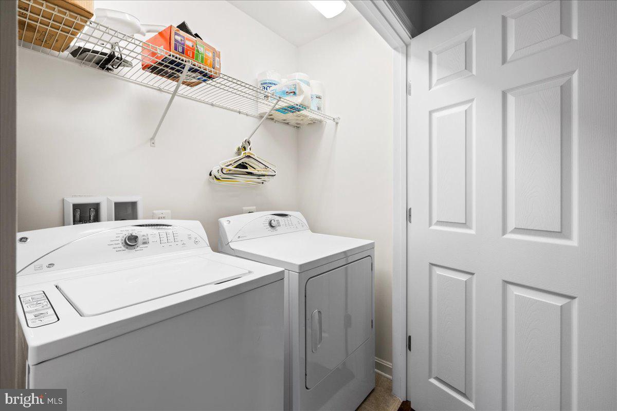 1590 KINNAIRD TERRACE NE