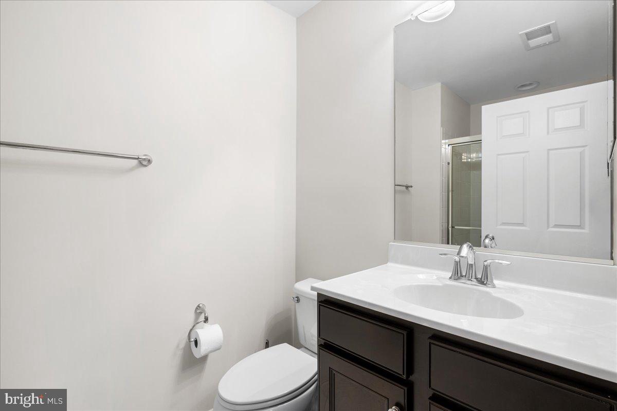 1590 KINNAIRD TERRACE NE