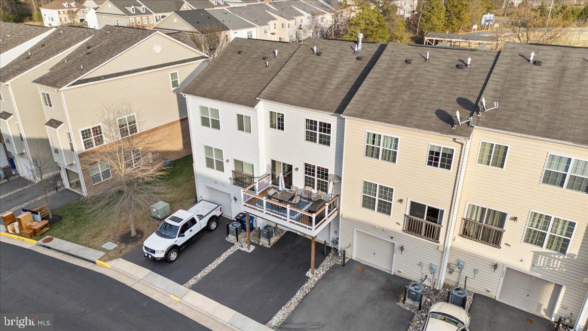 1590 KINNAIRD TERRACE NE