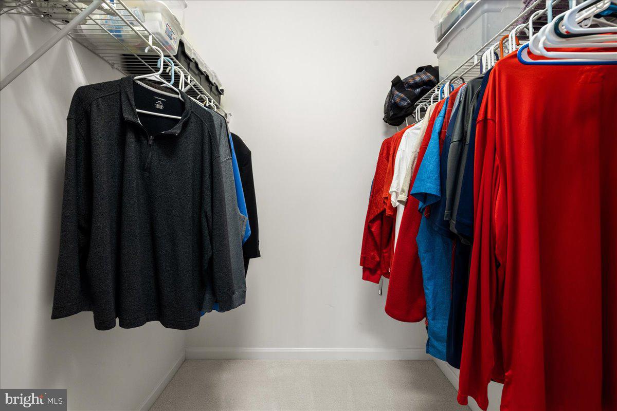 1590 KINNAIRD TERRACE NE