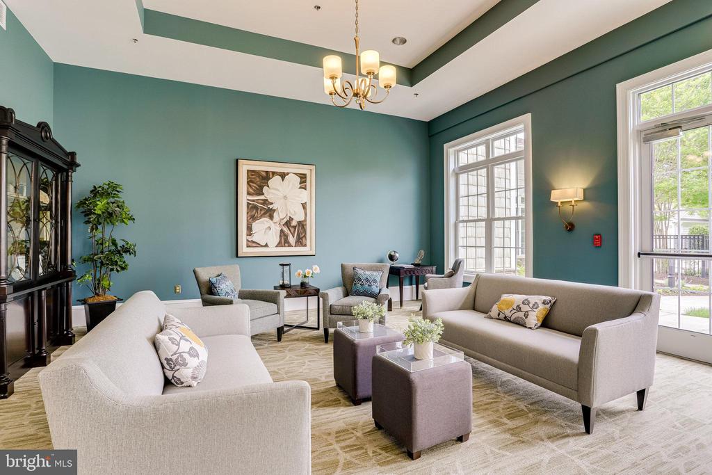 44367 ADARE MANOR SQUARE