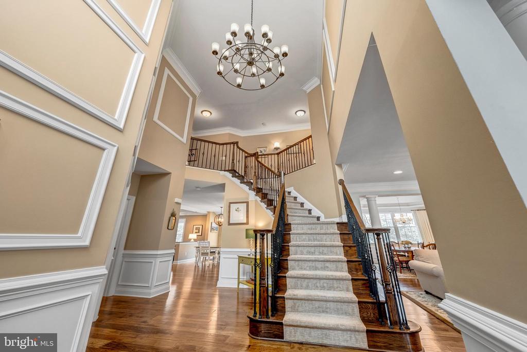 41513 DEER POINT COURT