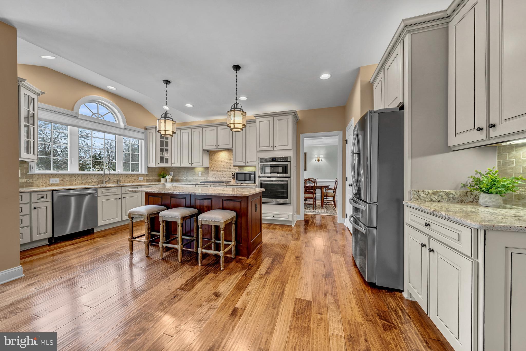 41513 DEER POINT COURT