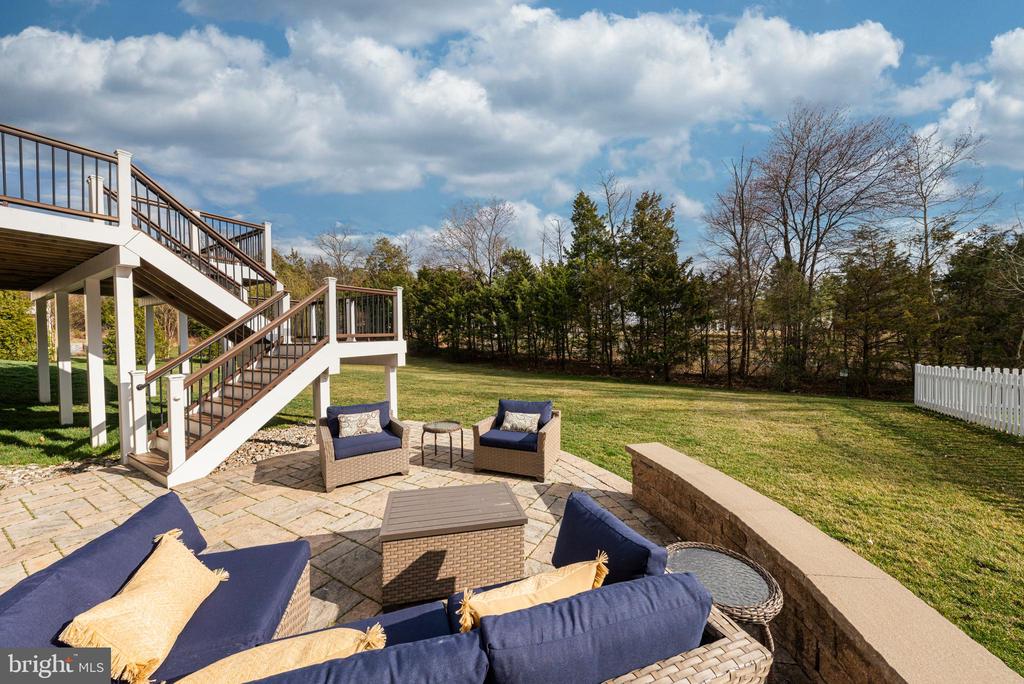 41513 DEER POINT COURT