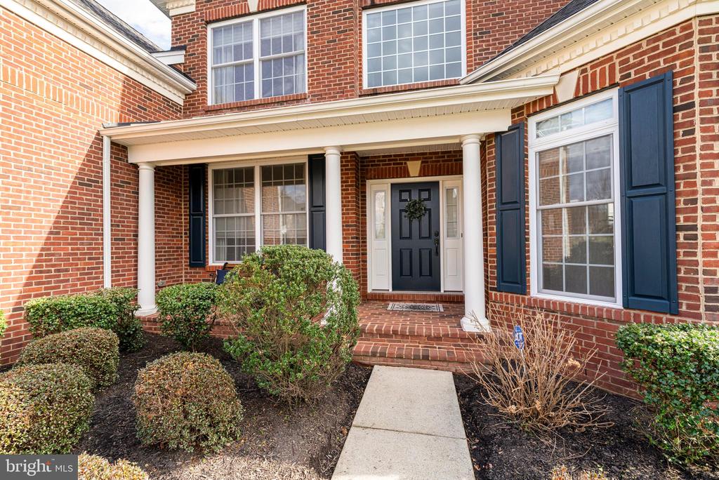 41513 DEER POINT COURT