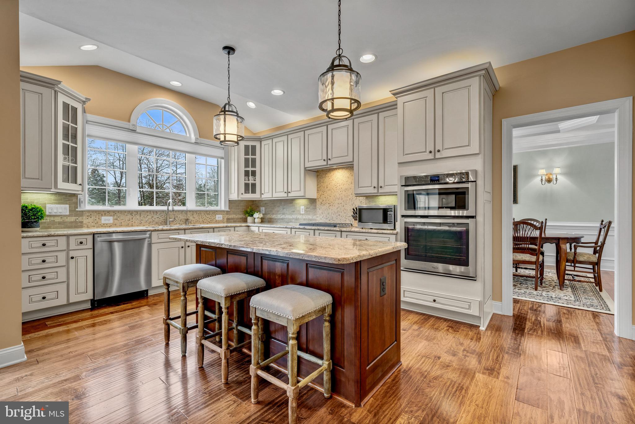 41513 DEER POINT COURT
