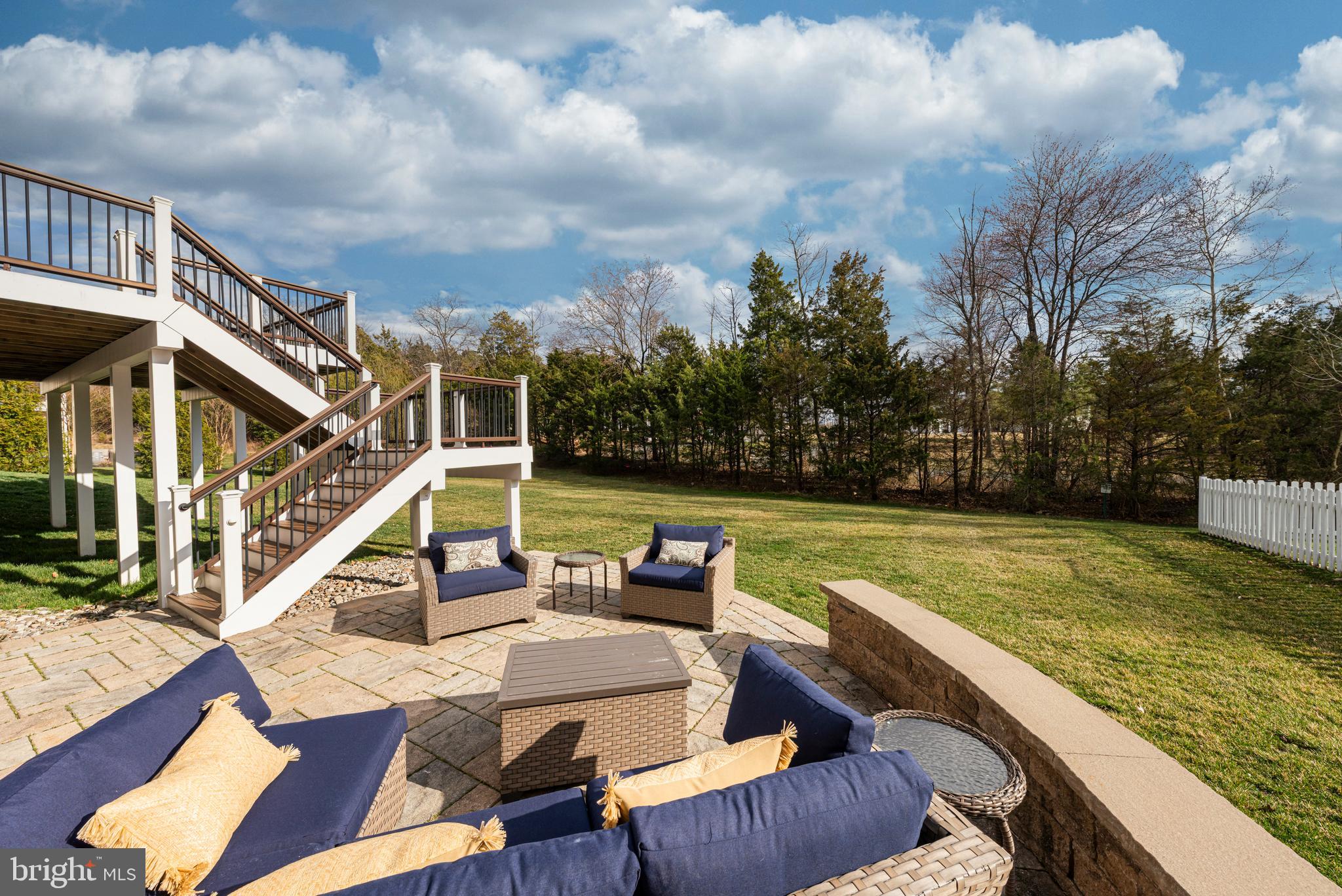 41513 DEER POINT COURT