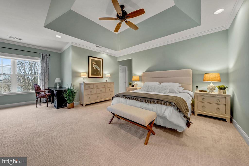 41513 DEER POINT COURT