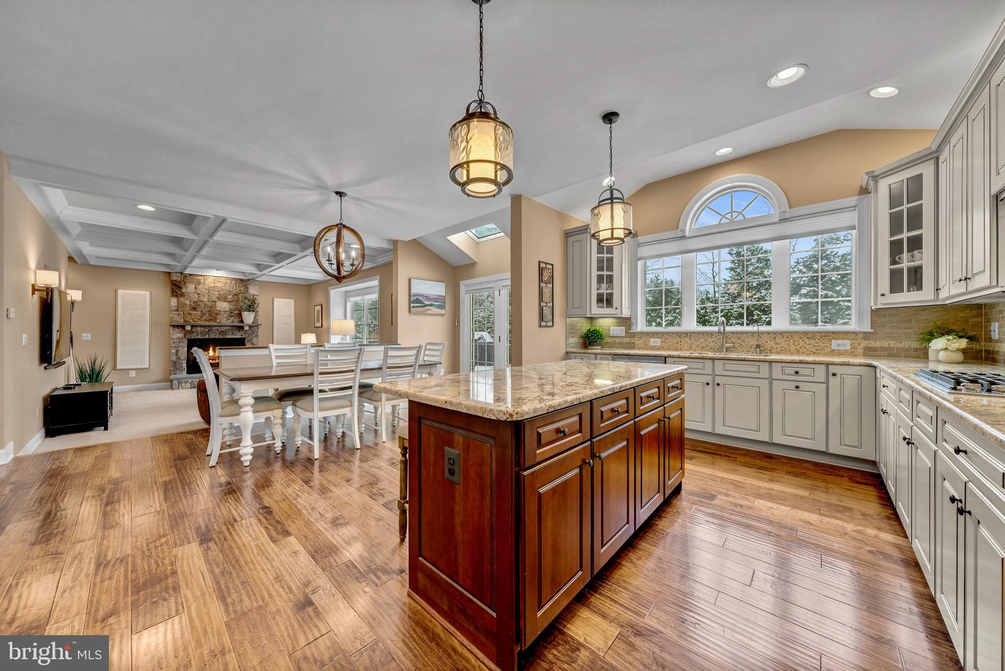 41513 DEER POINT COURT