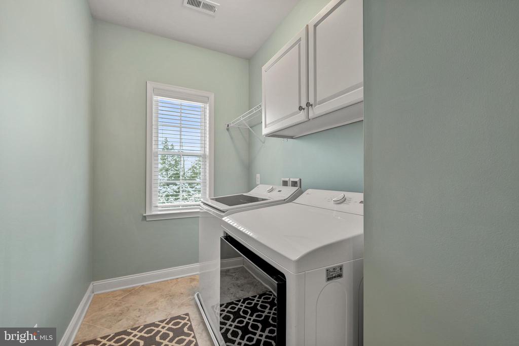 41513 DEER POINT COURT