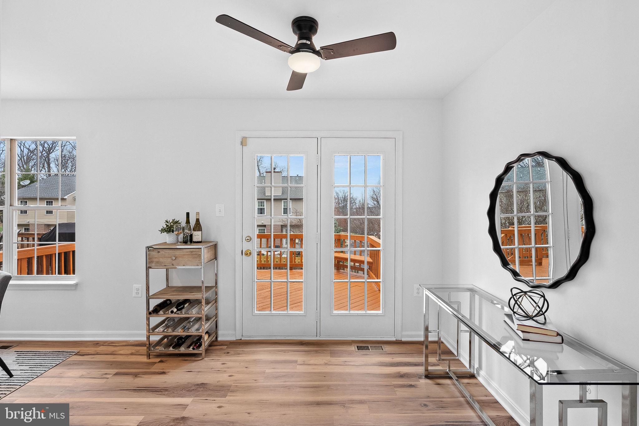 412 NIKKI TERRACE SE