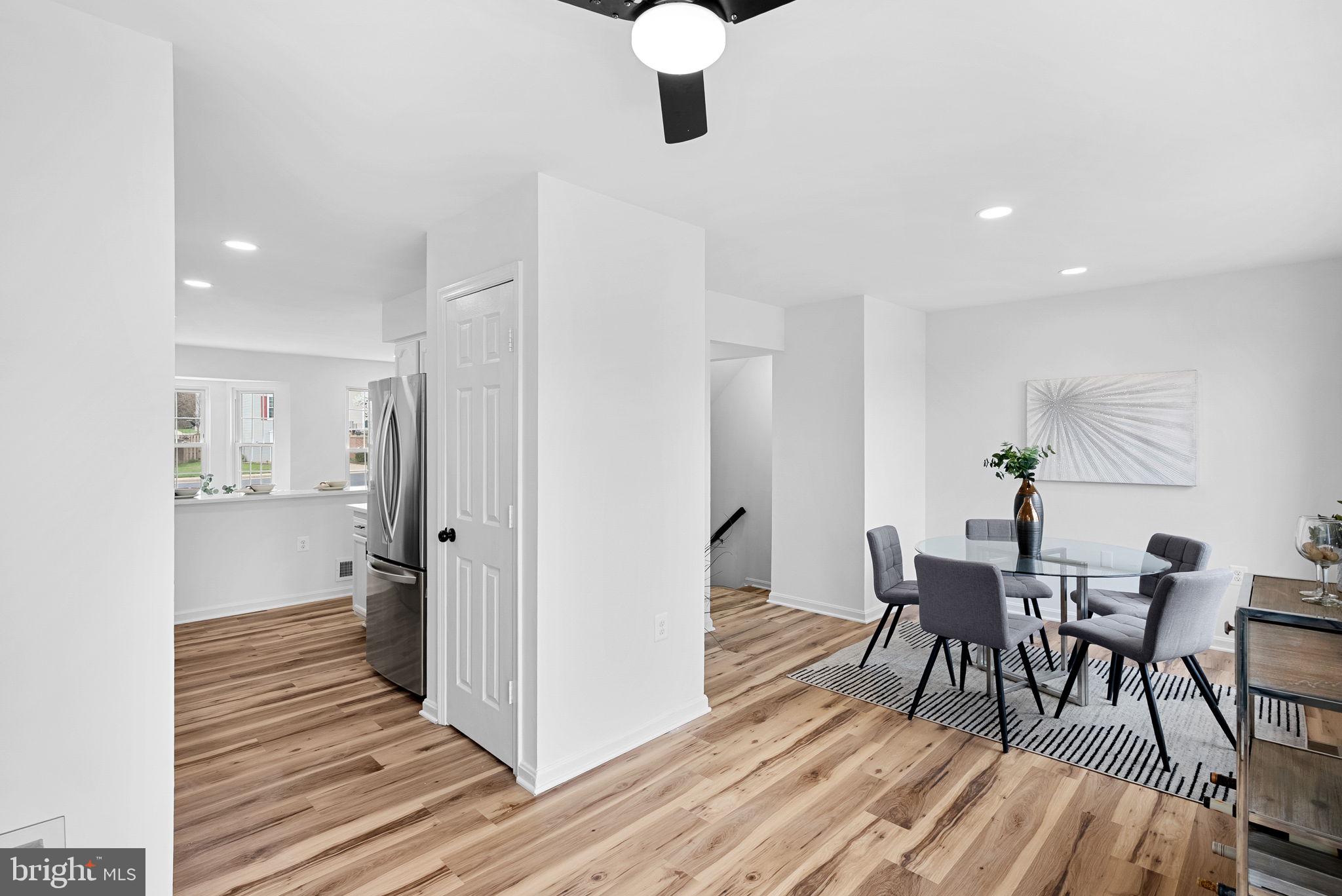 412 NIKKI TERRACE SE