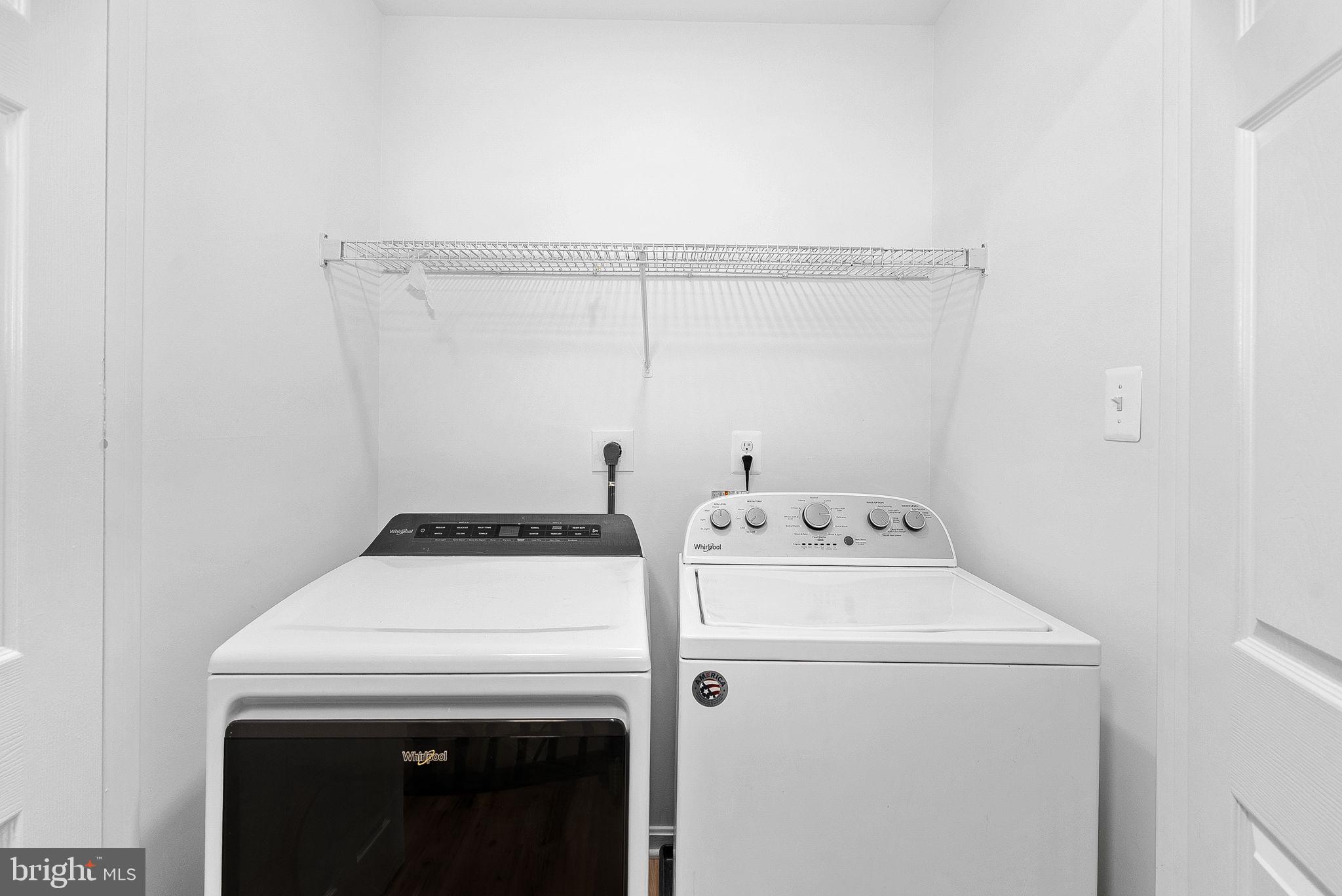 412 NIKKI TERRACE SE