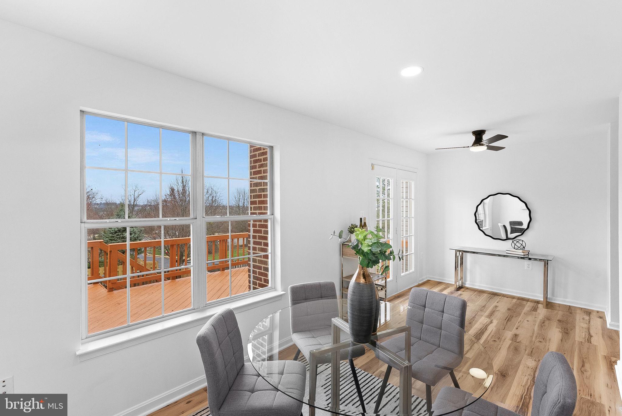 412 NIKKI TERRACE SE