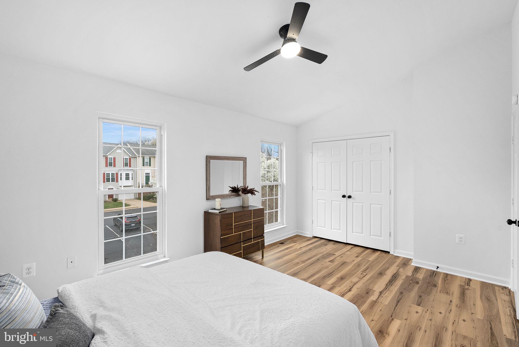 412 NIKKI TERRACE SE