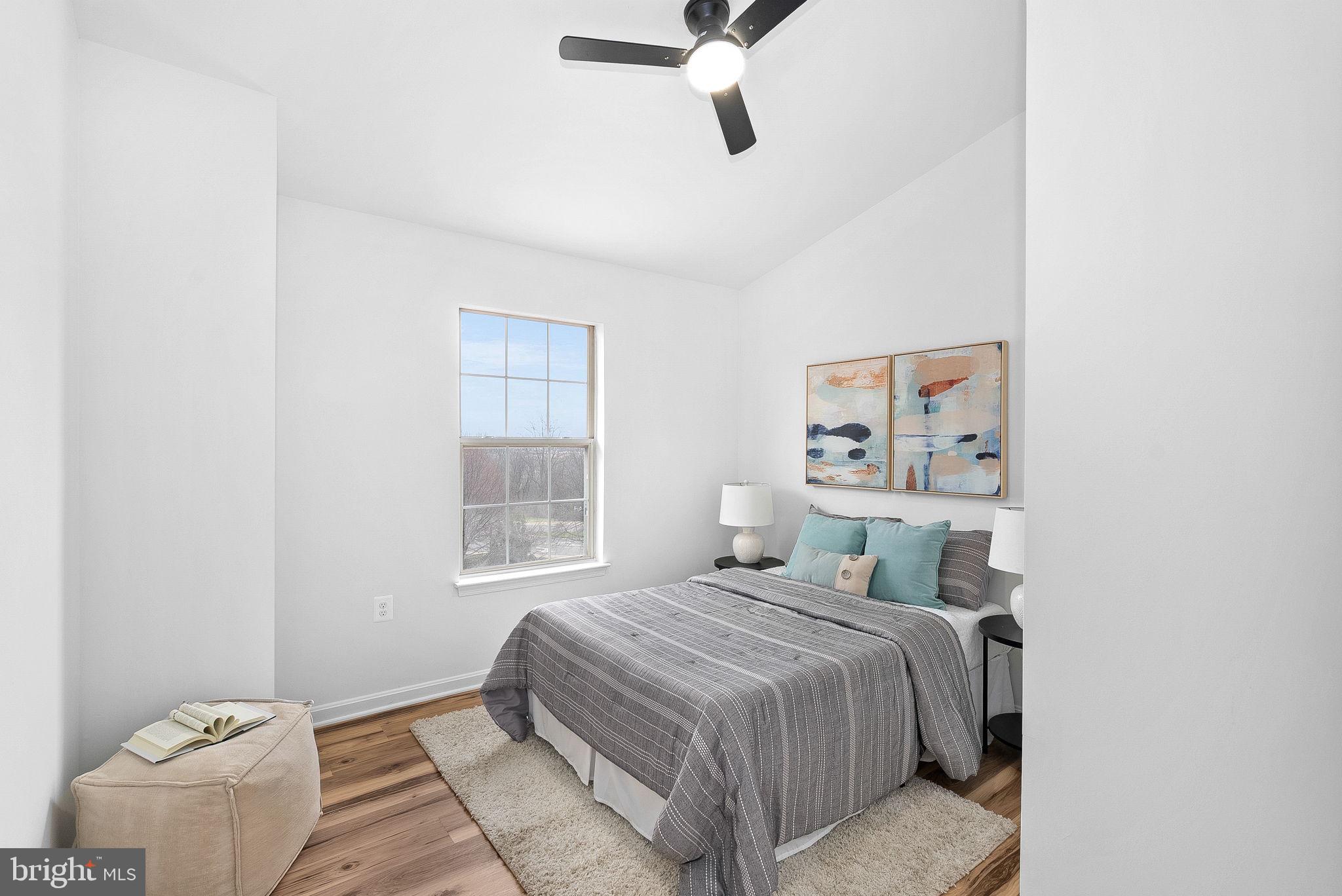 412 NIKKI TERRACE SE