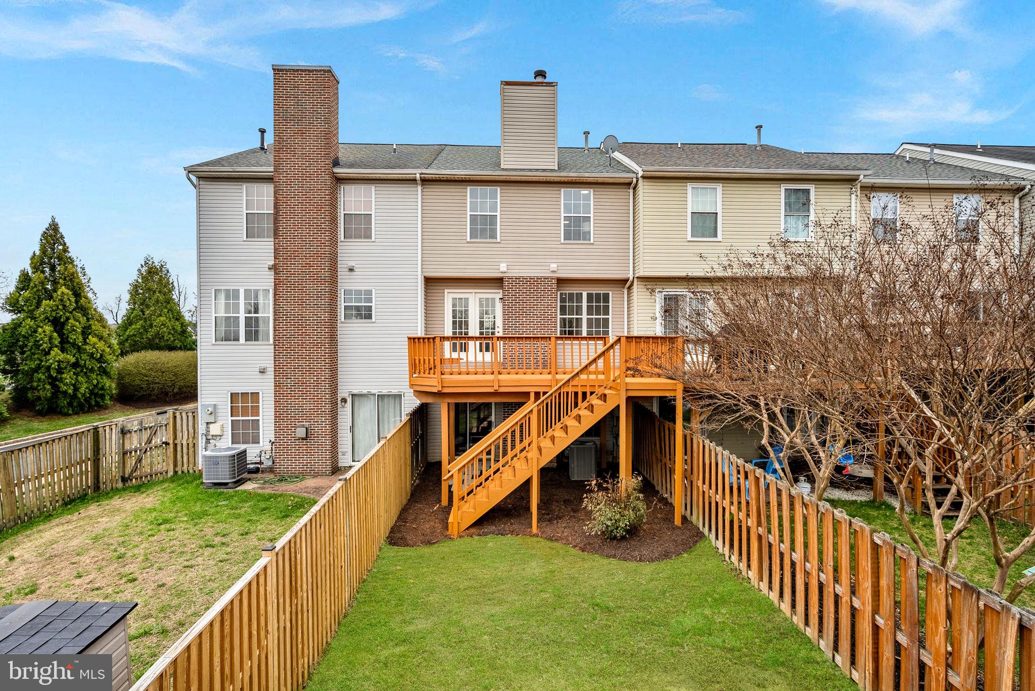 412 NIKKI TERRACE SE