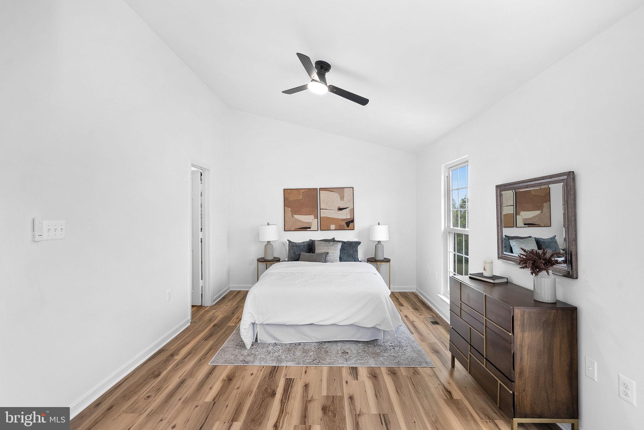 412 NIKKI TERRACE SE