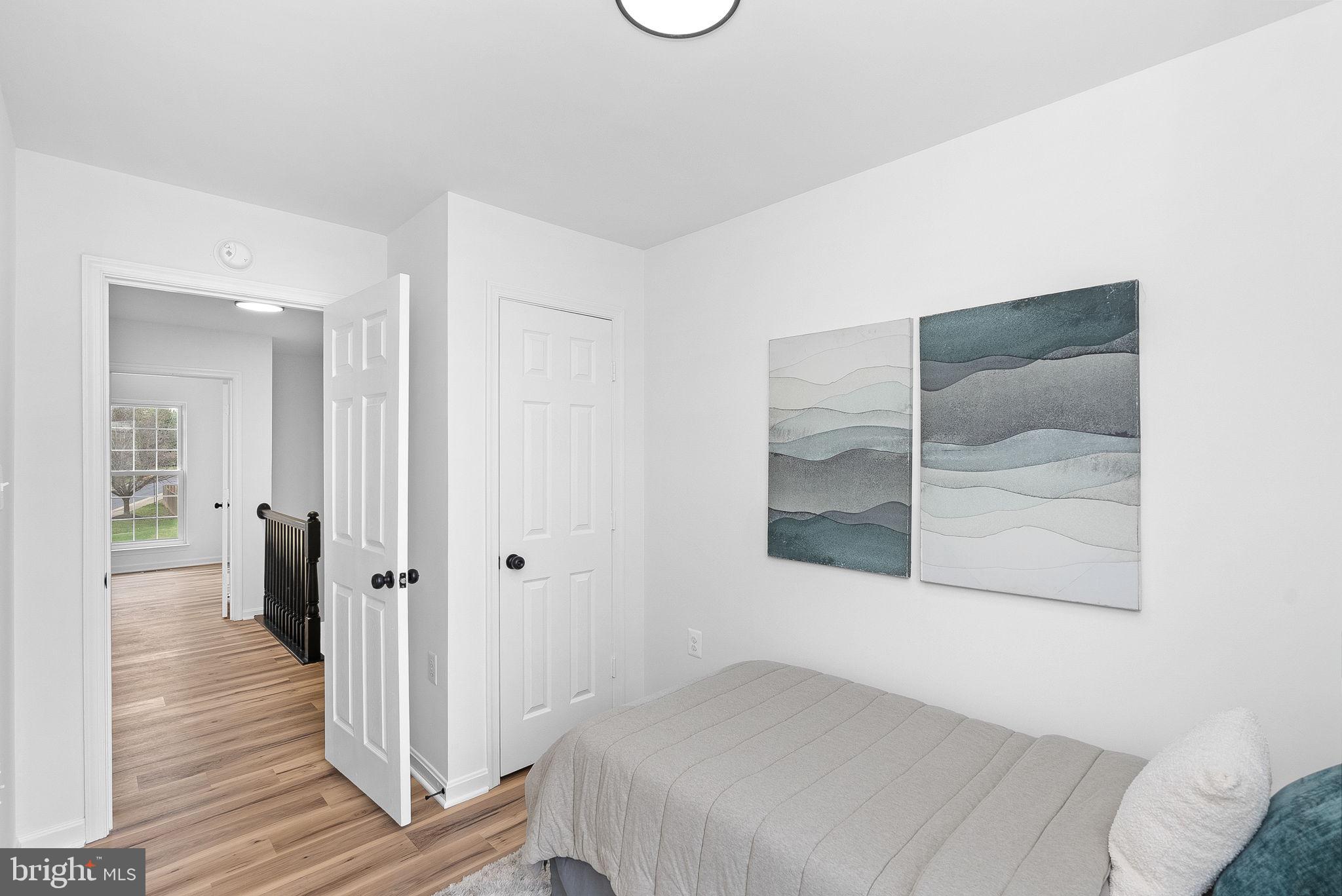 412 NIKKI TERRACE SE