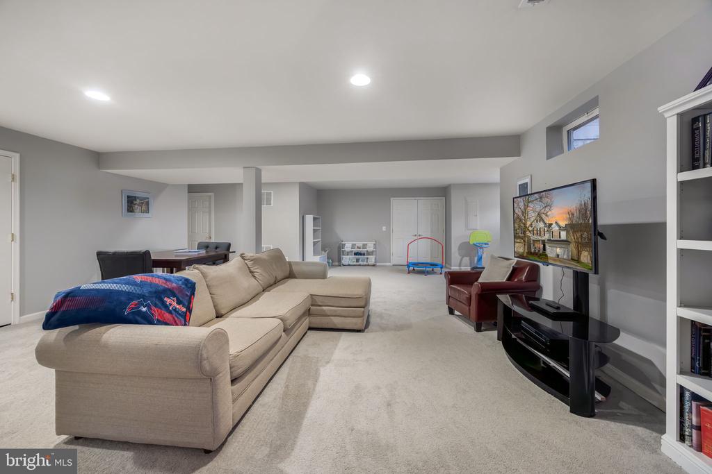 44378 AGAWAM TERRACE