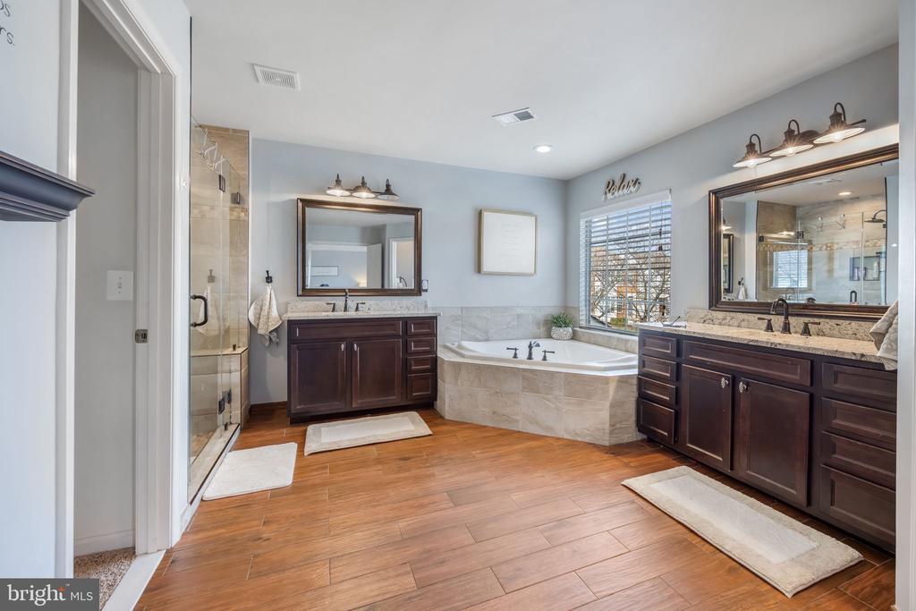 44378 AGAWAM TERRACE