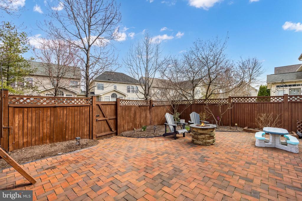 44378 AGAWAM TERRACE