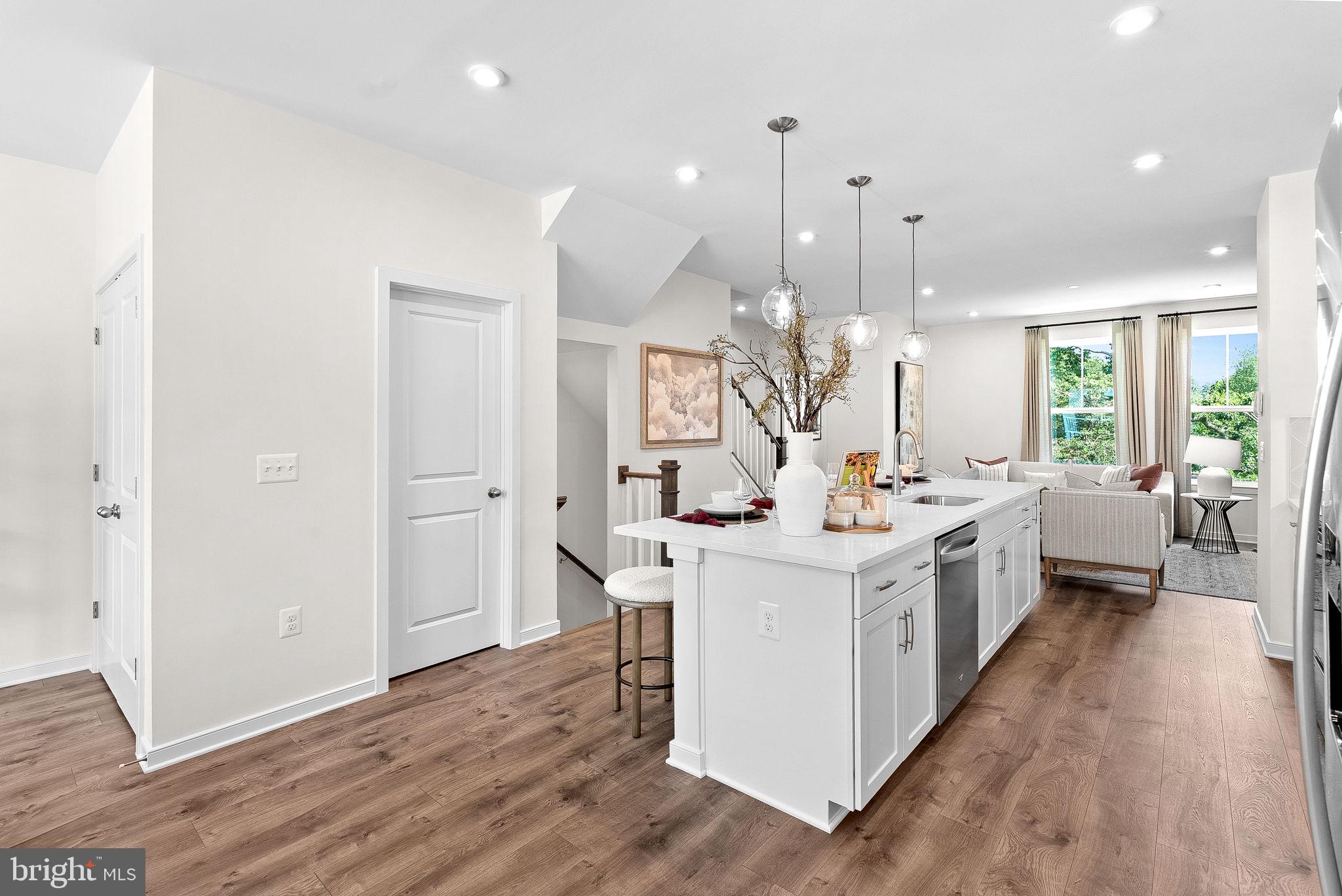 12347 MYSTIC MAROON TERRACE