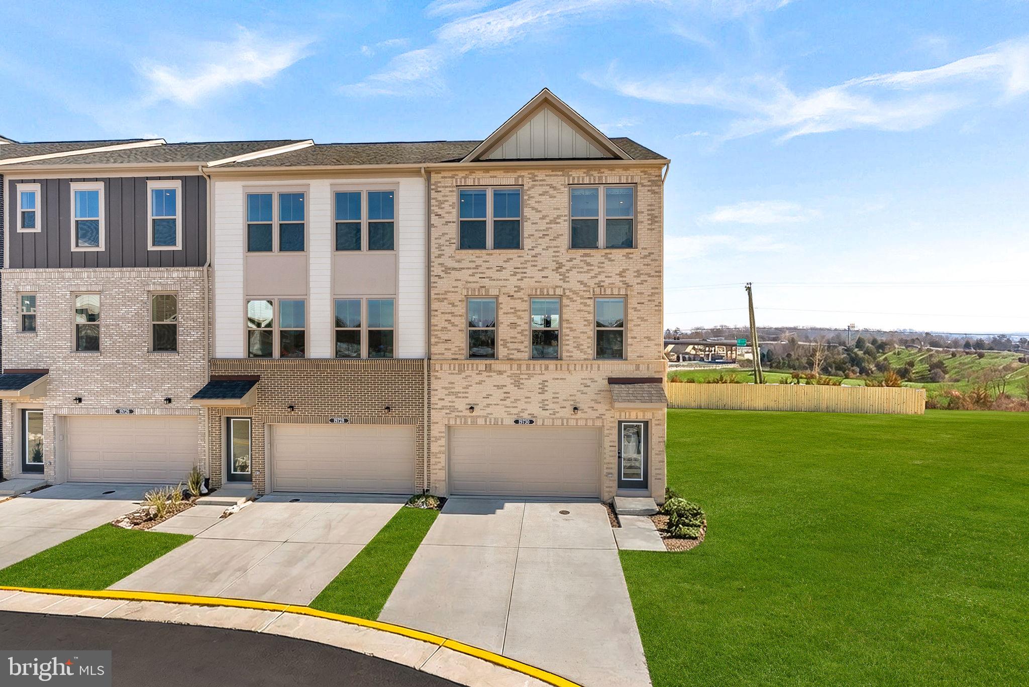 2461 MYSTIC MAROON TERRACE