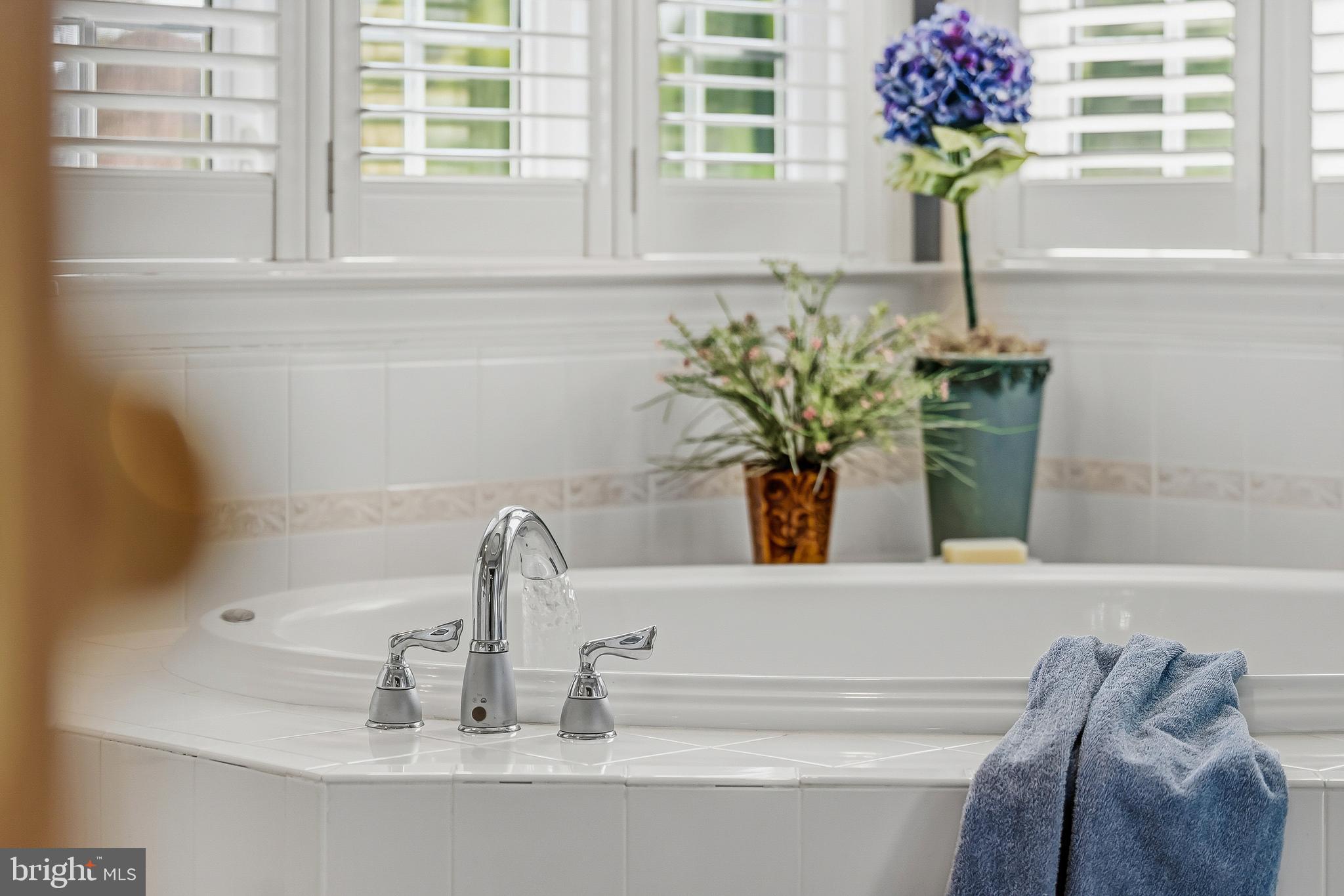 40409 AUTUMN OAK LANE