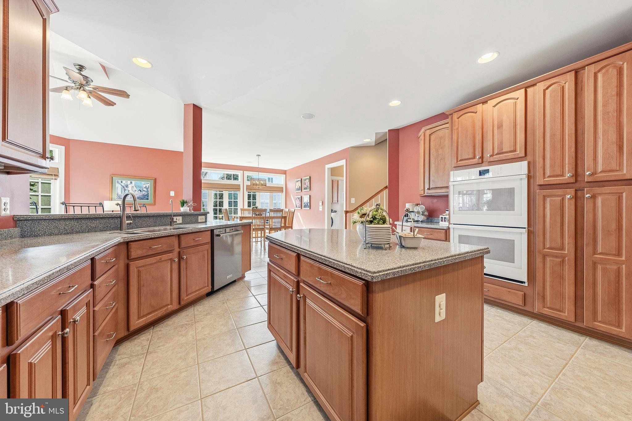 40409 AUTUMN OAK LANE